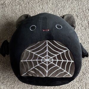 Bat w Spiderweb Squishmallow